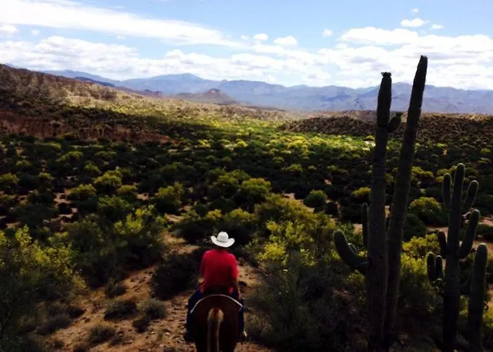 Western-style Bunkhouse With Scenic, Desert Trails Near Scottsdale, Arizona Holiday home *