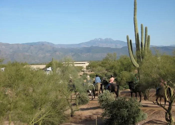 Western-style Bunkhouse With Scenic, Desert Trails Near Scottsdale, Arizona Holiday home